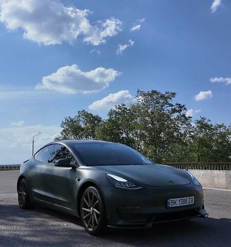 Зеленый Тесла Модель 3, объемом двигателя 0 л и пробегом 140 тыс. км за 13600 $, фото 48 на Automoto.ua