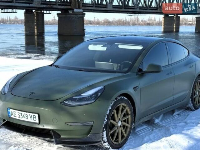 Зелений Тесла Модель 3, об'ємом двигуна 0 л та пробігом 150 тис. км за 12600 $, фото 3 на Automoto.ua
