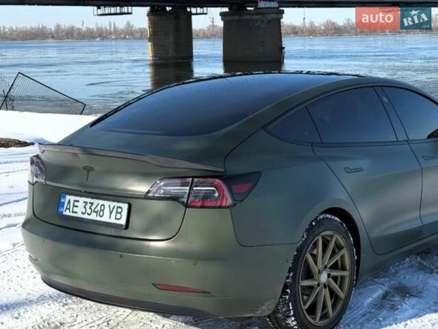 Зелений Тесла Модель 3, об'ємом двигуна 0 л та пробігом 150 тис. км за 12600 $, фото 4 на Automoto.ua