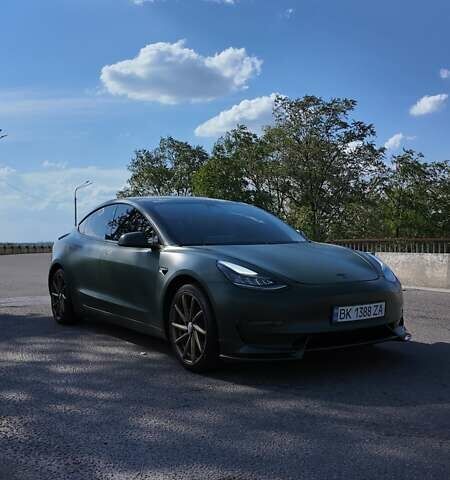 Зеленый Тесла Модель 3, объемом двигателя 0 л и пробегом 140 тыс. км за 13600 $, фото 19 на Automoto.ua