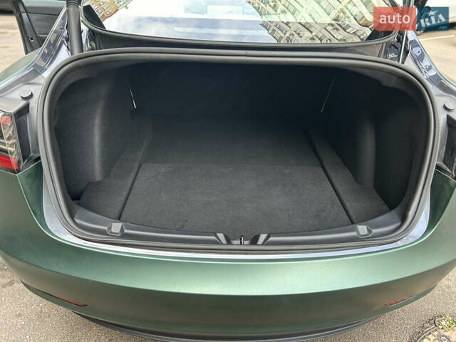Зелений Тесла Модель 3, об'ємом двигуна 0 л та пробігом 23 тис. км за 25500 $, фото 16 на Automoto.ua