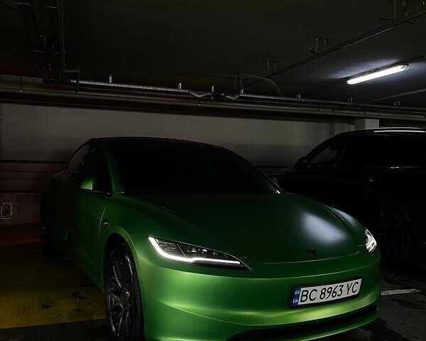 Зеленый Тесла Модель 3, объемом двигателя 0 л и пробегом 2 тыс. км за 29900 $, фото 2 на Automoto.ua