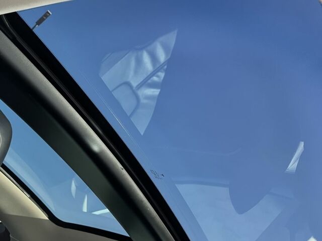 Белый Тесла Модель С, объемом двигателя 0 л и пробегом 176 тыс. км за 12500 $, фото 1 на Automoto.ua