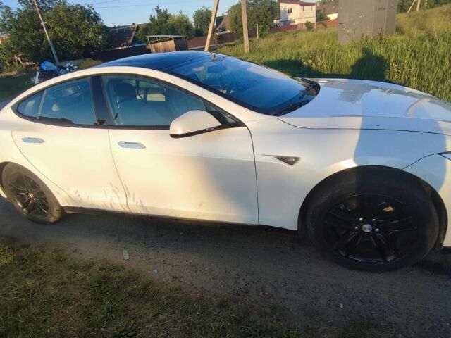 Білий Тесла Модель С, об'ємом двигуна 0 л та пробігом 178 тис. км за 10600 $, фото 19 на Automoto.ua