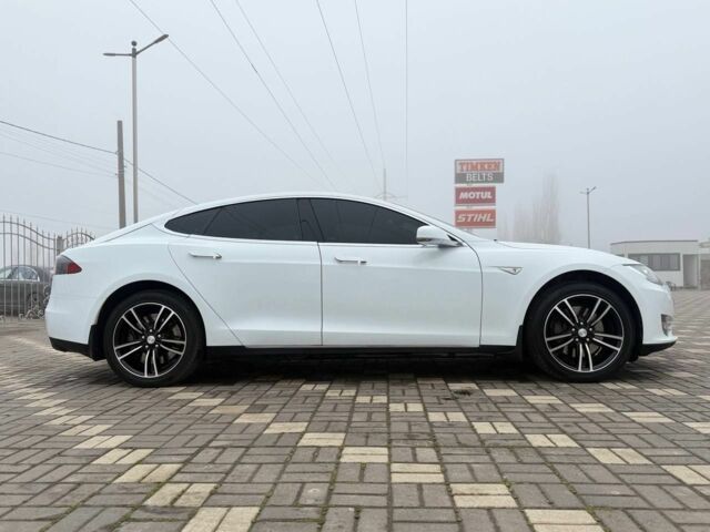 Белый Тесла Модель С, объемом двигателя 0 л и пробегом 189 тыс. км за 15700 $, фото 4 на Automoto.ua