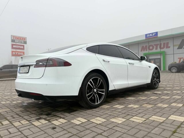 Белый Тесла Модель С, объемом двигателя 0 л и пробегом 189 тыс. км за 15700 $, фото 3 на Automoto.ua