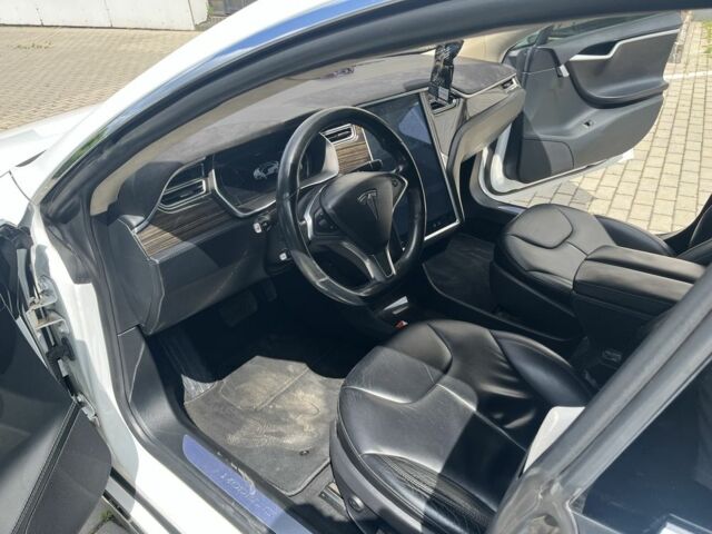 Білий Тесла Модель С, об'ємом двигуна 0 л та пробігом 116 тис. км за 15999 $, фото 12 на Automoto.ua