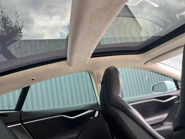 Білий Тесла Модель С, об'ємом двигуна 0 л та пробігом 116 тис. км за 15999 $, фото 14 на Automoto.ua