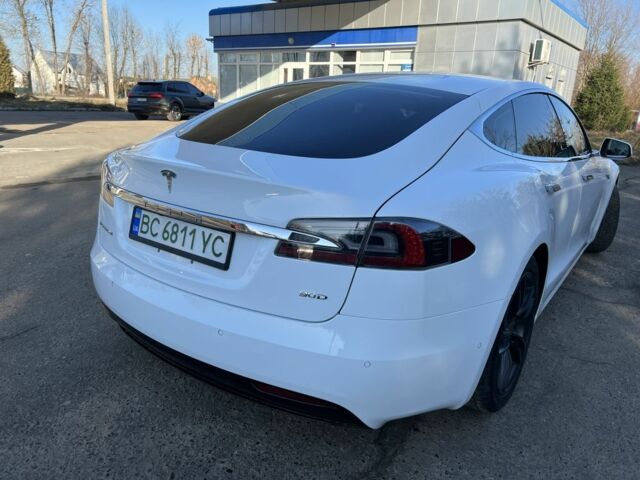 Білий Тесла Модель С, об'ємом двигуна 0 л та пробігом 172 тис. км за 16600 $, фото 5 на Automoto.ua