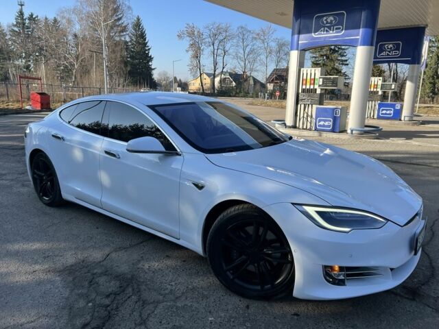 Білий Тесла Модель С, об'ємом двигуна 0 л та пробігом 172 тис. км за 16600 $, фото 7 на Automoto.ua