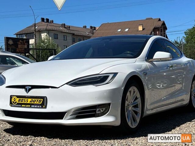 Белый Тесла Модель С, объемом двигателя 75 л и пробегом 120 тыс. км за 21500 $, фото 2 на Automoto.ua