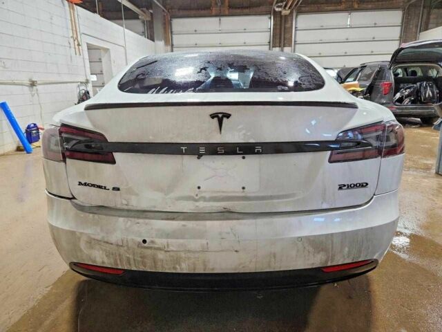 Белый Тесла Модель С, объемом двигателя 0 л и пробегом 123 тыс. км за 2500 $, фото 5 на Automoto.ua