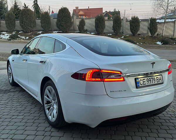 Белый Тесла Модель С, объемом двигателя 0 л и пробегом 81 тыс. км за 38000 $, фото 3 на Automoto.ua