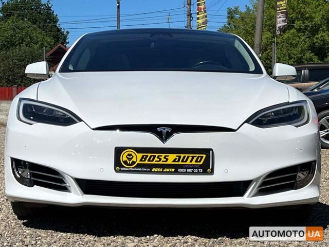 Белый Тесла Модель С, объемом двигателя 75 л и пробегом 120 тыс. км за 21500 $, фото 1 на Automoto.ua