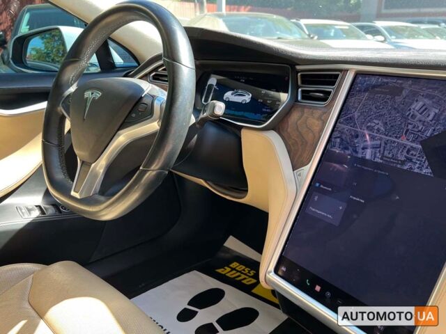 Белый Тесла Модель С, объемом двигателя 75 л и пробегом 120 тыс. км за 21500 $, фото 20 на Automoto.ua