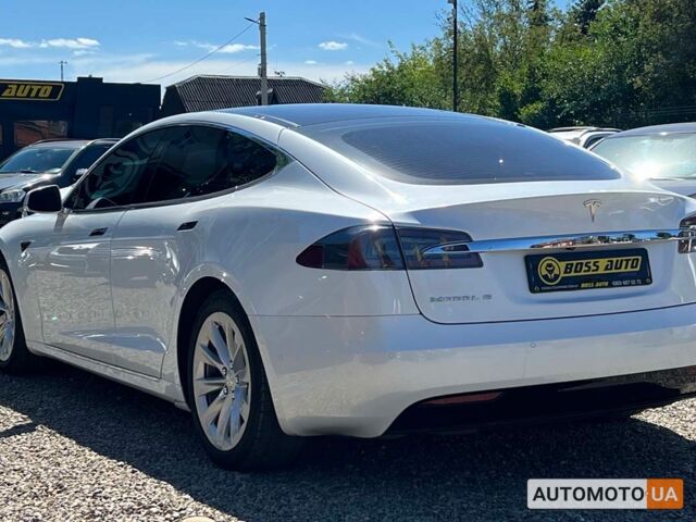 Белый Тесла Модель С, объемом двигателя 75 л и пробегом 120 тыс. км за 21500 $, фото 3 на Automoto.ua