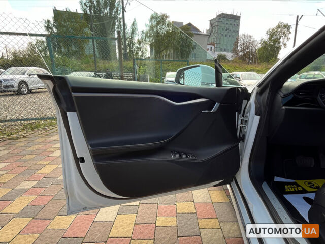 Белый Тесла Модель С, объемом двигателя 100 л и пробегом 187 тыс. км за 24999 $, фото 8 на Automoto.ua
