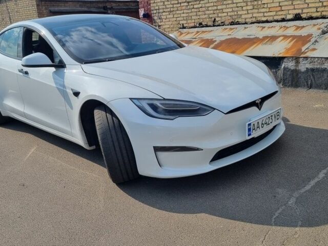 Белый Тесла Модель С, объемом двигателя 0 л и пробегом 23 тыс. км за 45000 $, фото 1 на Automoto.ua