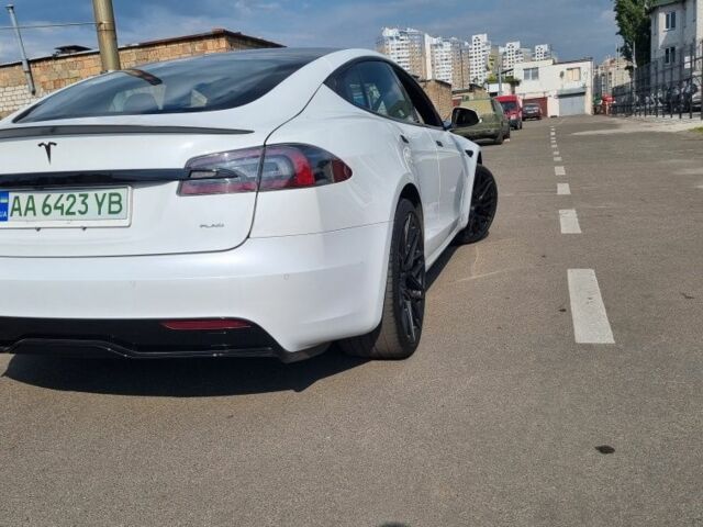 Белый Тесла Модель С, объемом двигателя 0 л и пробегом 23 тыс. км за 45000 $, фото 4 на Automoto.ua