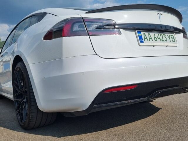 Белый Тесла Модель С, объемом двигателя 0 л и пробегом 23 тыс. км за 45000 $, фото 6 на Automoto.ua