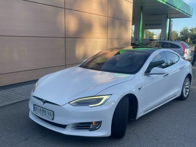 Белый Тесла Модель С, объемом двигателя 0 л и пробегом 100 тыс. км за 26706 $, фото 2 на Automoto.ua