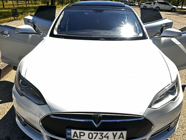 Белый Тесла Модель С, объемом двигателя 0 л и пробегом 178 тыс. км за 13500 $, фото 3 на Automoto.ua