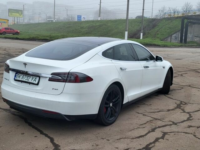 Білий Тесла Модель С, об'ємом двигуна 0 л та пробігом 164 тис. км за 15000 $, фото 2 на Automoto.ua