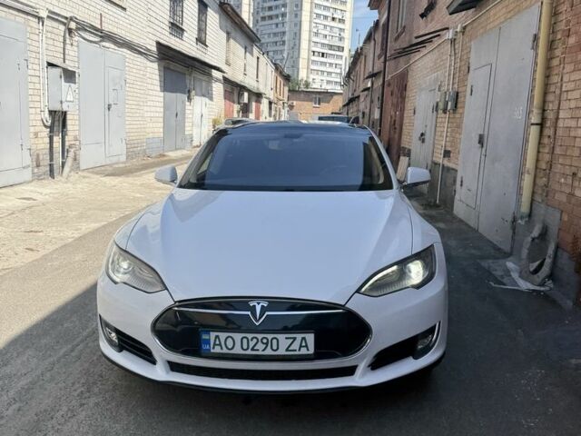 Білий Тесла Модель С, об'ємом двигуна 0 л та пробігом 116 тис. км за 10837 $, фото 19 на Automoto.ua
