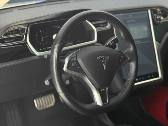 Білий Тесла Модель С, об'ємом двигуна 0 л та пробігом 200 тис. км за 14499 $, фото 6 на Automoto.ua