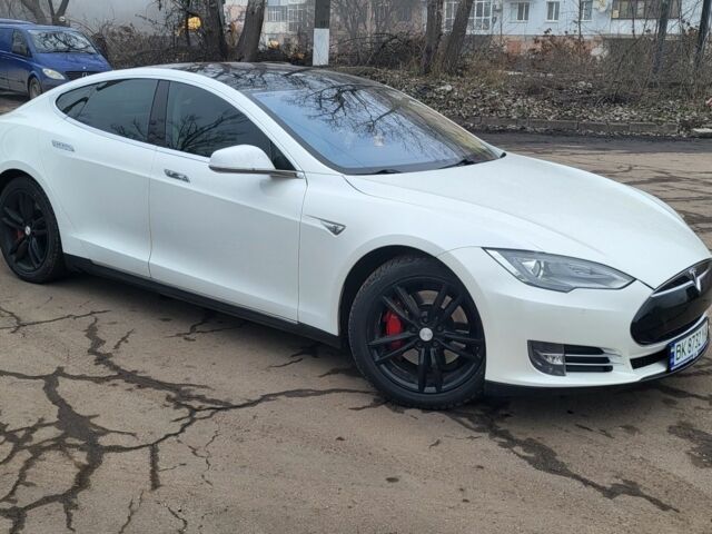 Білий Тесла Модель С, об'ємом двигуна 0 л та пробігом 164 тис. км за 15000 $, фото 3 на Automoto.ua