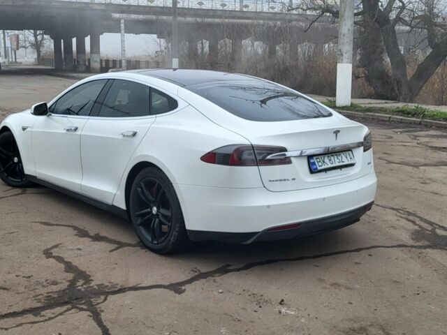Білий Тесла Модель С, об'ємом двигуна 0 л та пробігом 164 тис. км за 15000 $, фото 1 на Automoto.ua