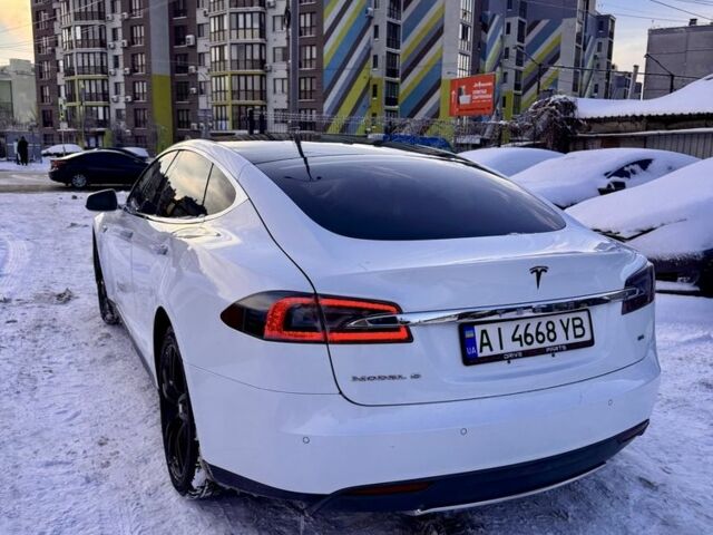 Белый Тесла Модель С, объемом двигателя 0 л и пробегом 286 тыс. км за 11999 $, фото 3 на Automoto.ua