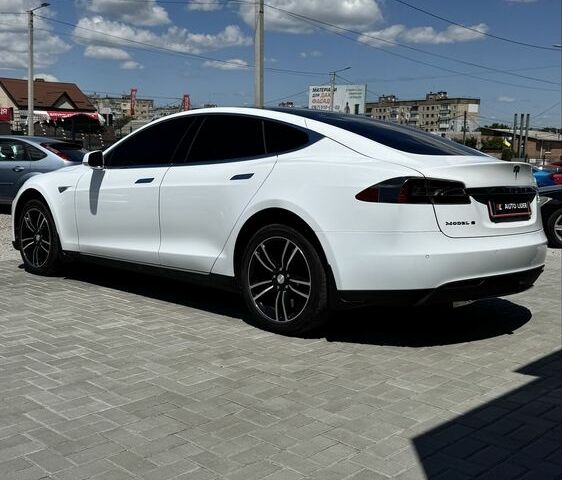 Белый Тесла Модель С, объемом двигателя 0 л и пробегом 188 тыс. км за 15400 $, фото 6 на Automoto.ua