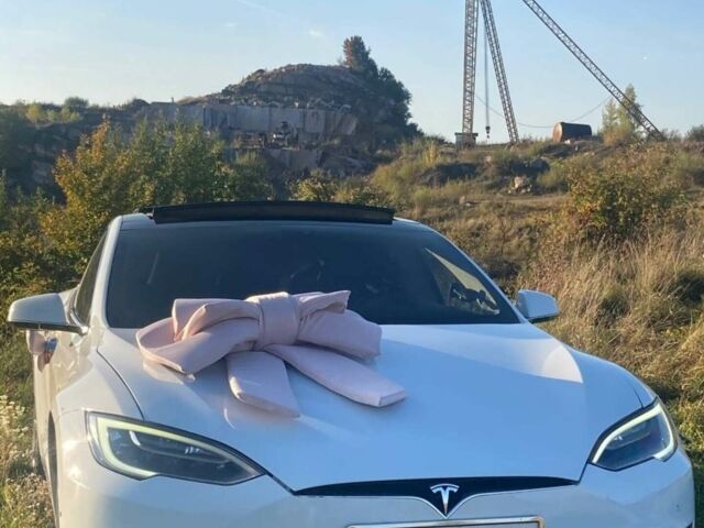 Белый Тесла Модель С, объемом двигателя 0 л и пробегом 170 тыс. км за 22000 $, фото 10 на Automoto.ua