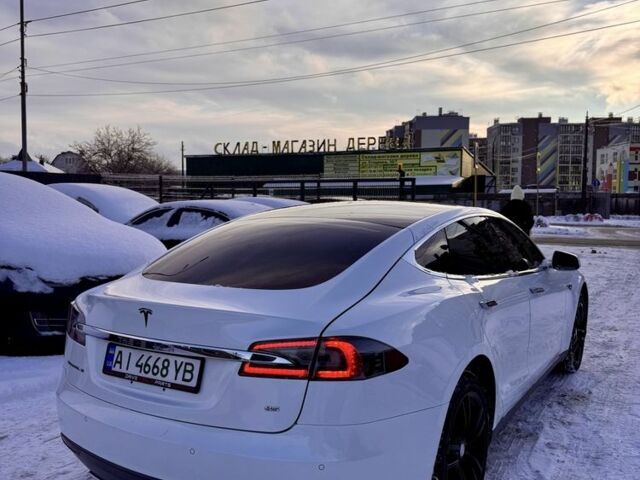 Белый Тесла Модель С, объемом двигателя 0 л и пробегом 286 тыс. км за 11999 $, фото 4 на Automoto.ua