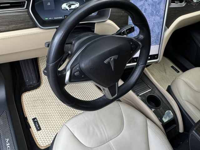 Белый Тесла Модель С, объемом двигателя 0 л и пробегом 100 тыс. км за 14450 $, фото 8 на Automoto.ua
