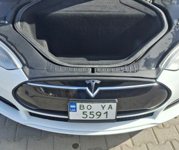 Белый Тесла Модель С, объемом двигателя 0 л и пробегом 206 тыс. км за 14500 $, фото 19 на Automoto.ua