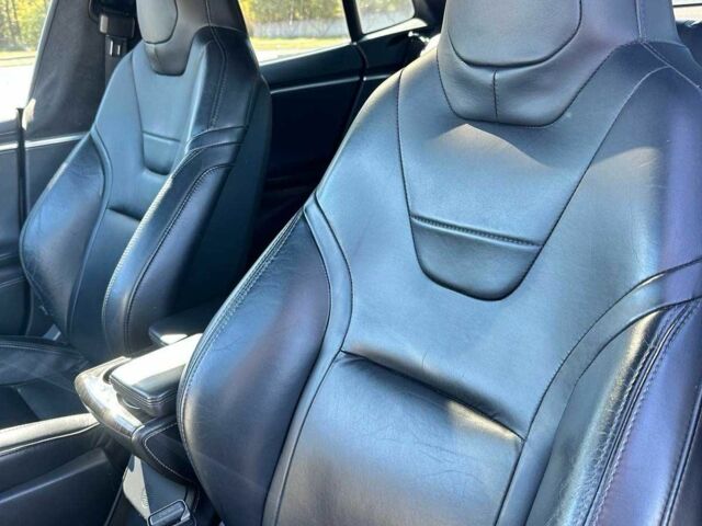 Тесла Модель С 2015 у Києві на Automoto.ua Білий Тесла Модель С, об'ємом двигуна 0 л та пробігом 132 тис. км за 13500 $, фото 6 на Automoto.ua