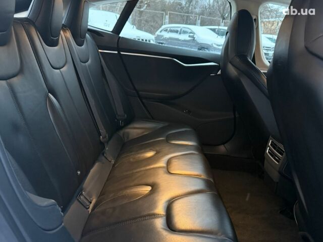 Білий Тесла Модель С, об'ємом двигуна 0 л та пробігом 130 тис. км за 17990 $, фото 21 на Automoto.ua