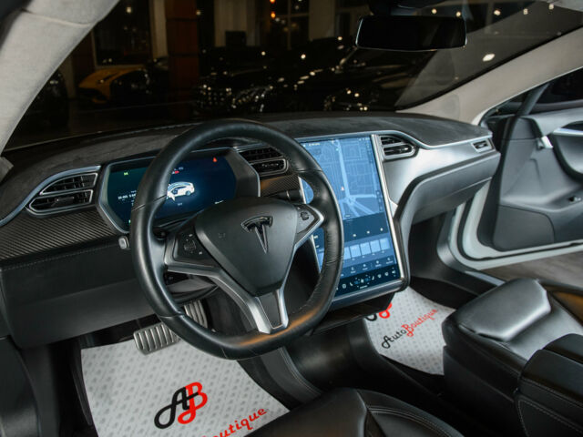 Білий Тесла Модель С, об'ємом двигуна 0 л та пробігом 29 тис. км за 69000 $, фото 17 на Automoto.ua