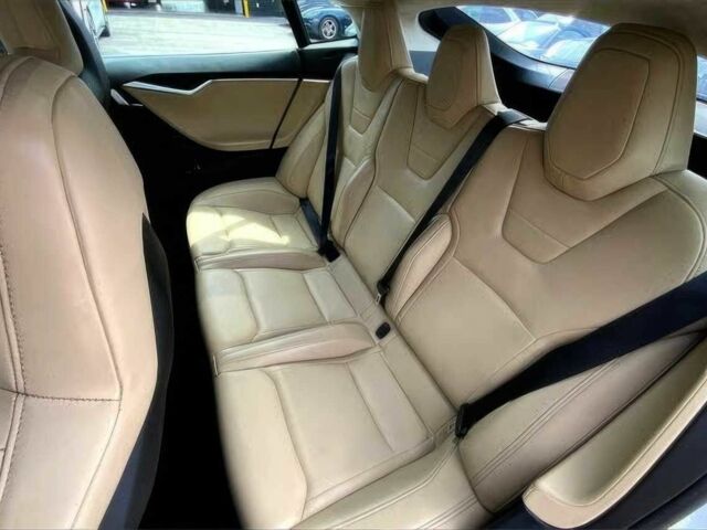 Белый Тесла Модель С, объемом двигателя 0 л и пробегом 79 тыс. км за 4500 $, фото 8 на Automoto.ua