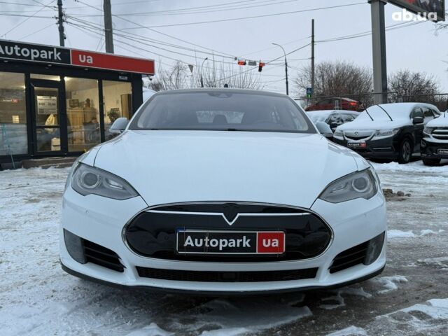 Білий Тесла Модель С, об'ємом двигуна 0 л та пробігом 130 тис. км за 17990 $, фото 1 на Automoto.ua