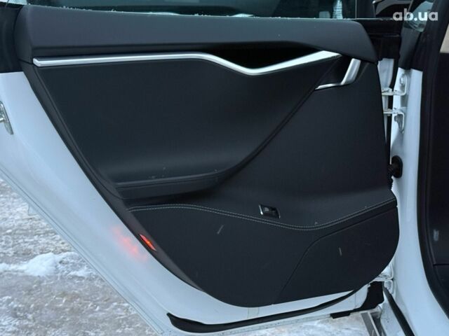 Білий Тесла Модель С, об'ємом двигуна 0 л та пробігом 130 тис. км за 17990 $, фото 14 на Automoto.ua