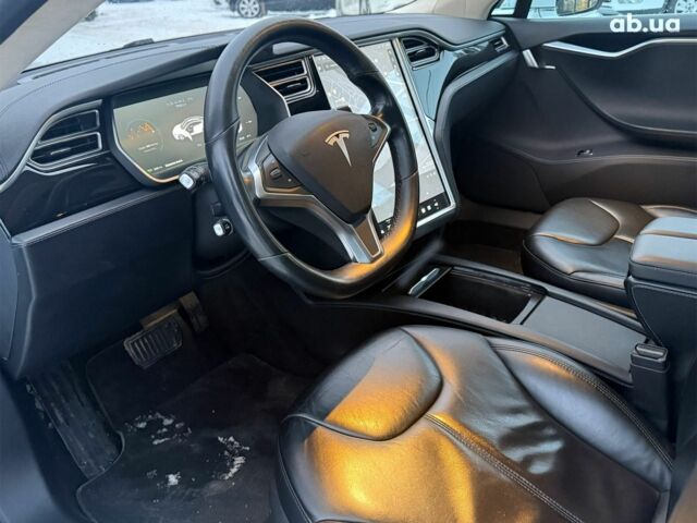 Білий Тесла Модель С, об'ємом двигуна 0 л та пробігом 130 тис. км за 17990 $, фото 17 на Automoto.ua
