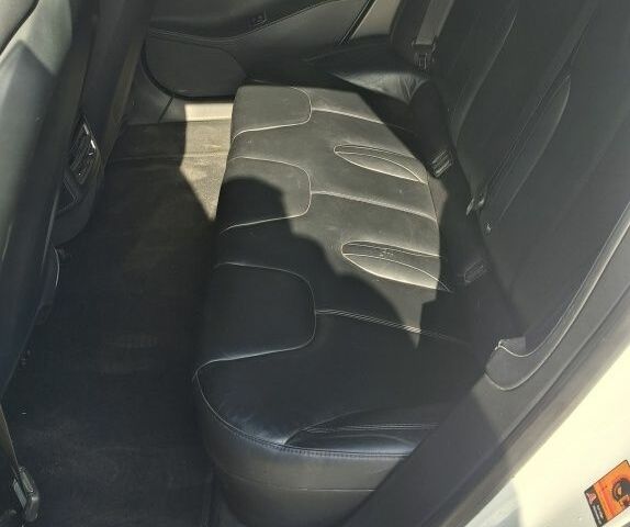 Белый Тесла Модель С, объемом двигателя 0 л и пробегом 206 тыс. км за 14500 $, фото 22 на Automoto.ua