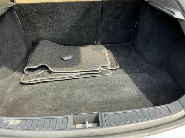 Белый Тесла Модель С, объемом двигателя 0 л и пробегом 79 тыс. км за 4500 $, фото 4 на Automoto.ua