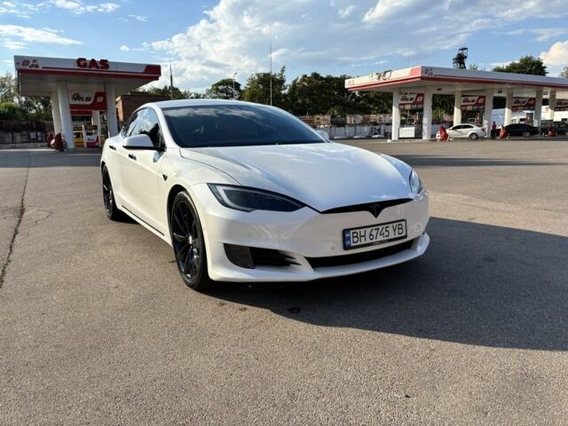 Белый Тесла Модель С, объемом двигателя 0 л и пробегом 69 тыс. км за 18004 $, фото 6 на Automoto.ua