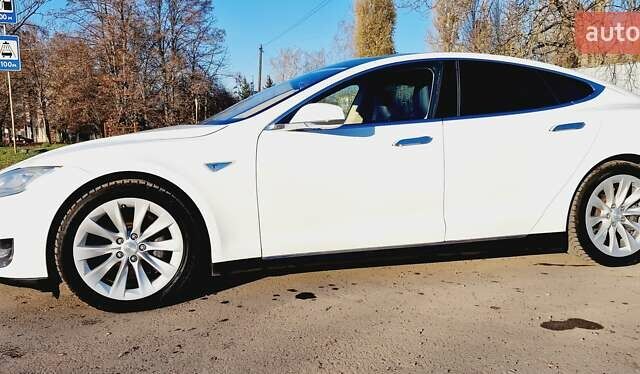 Белый Тесла Модель С, объемом двигателя 0 л и пробегом 119 тыс. км за 23999 $, фото 52 на Automoto.ua