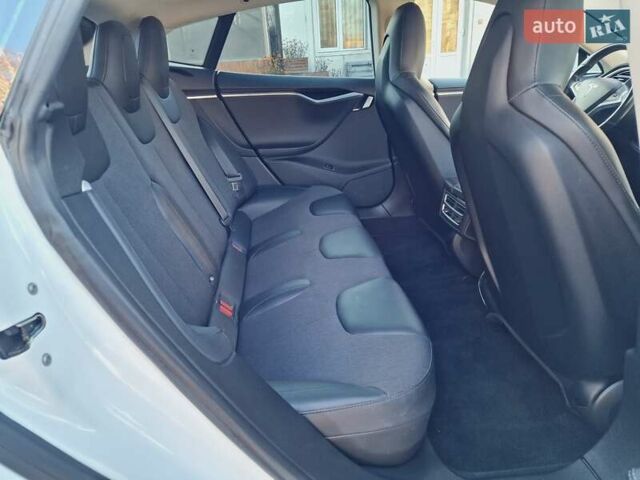 Белый Тесла Модель С, объемом двигателя 0 л и пробегом 119 тыс. км за 23999 $, фото 94 на Automoto.ua
