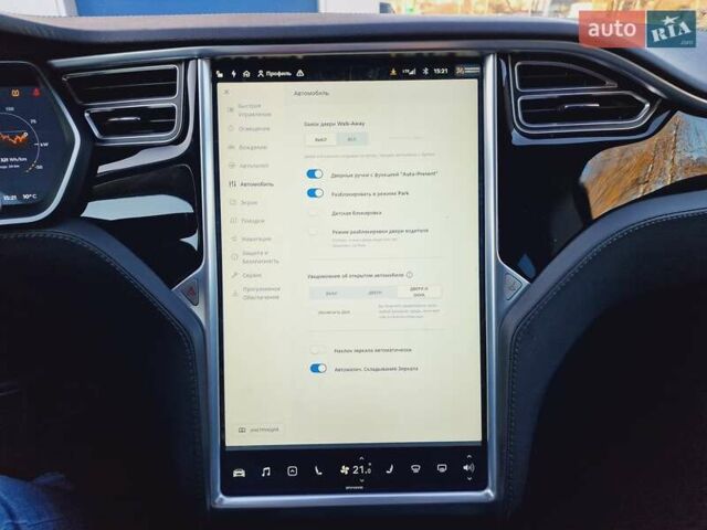 Белый Тесла Модель С, объемом двигателя 0 л и пробегом 119 тыс. км за 23999 $, фото 78 на Automoto.ua